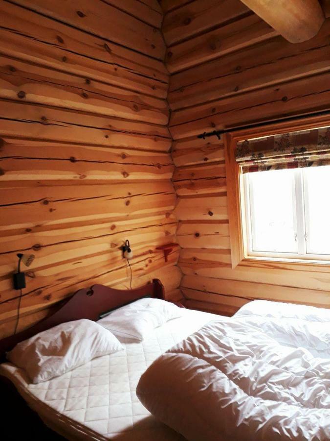 Blazerbu Four-Bedroom Chalet Myro Exteriör bild