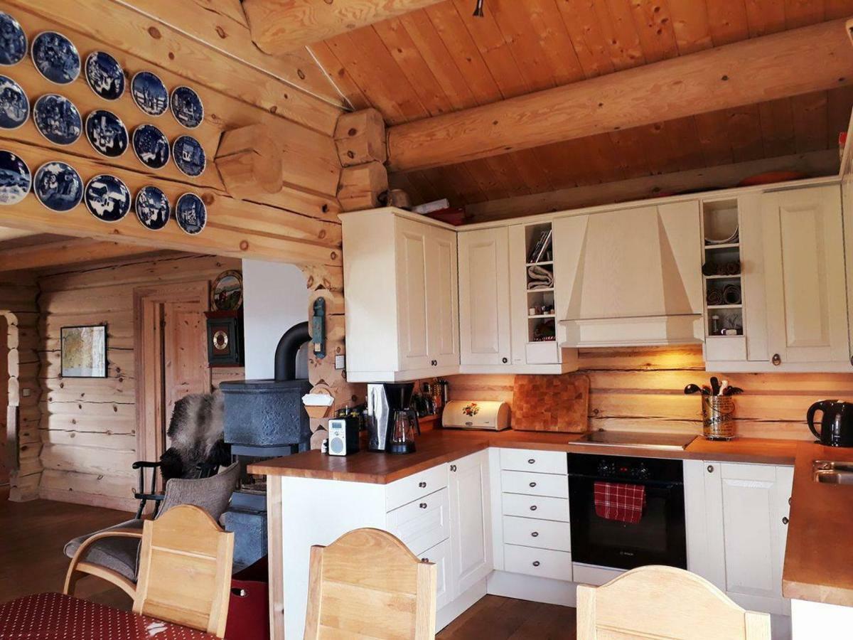 Blazerbu Four-Bedroom Chalet Myro Exteriör bild