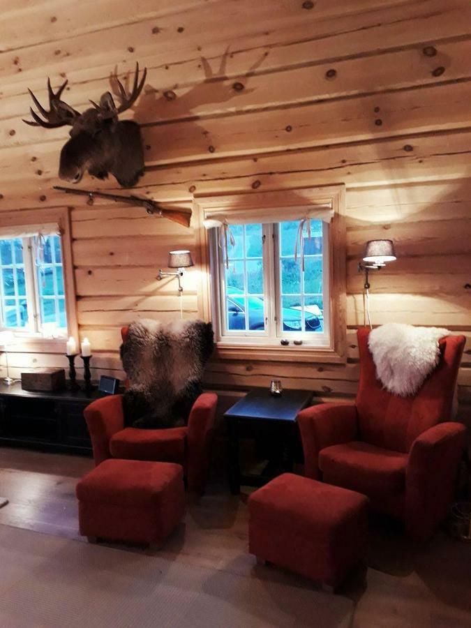 Blazerbu Four-Bedroom Chalet Myro Exteriör bild