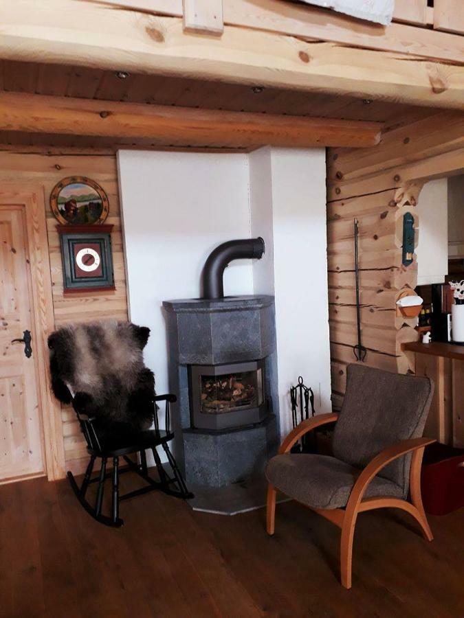 Blazerbu Four-Bedroom Chalet Myro Exteriör bild